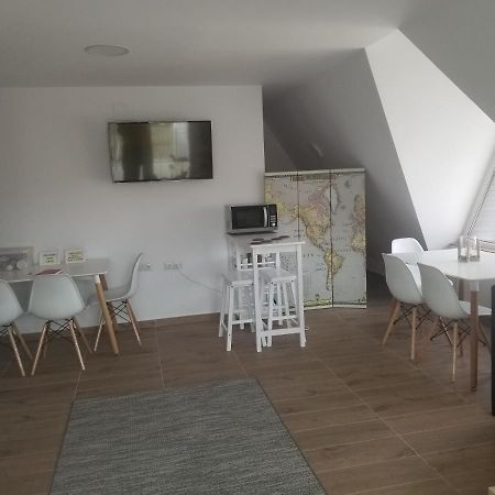 Autentic Adorabil Apartment Albestii Paminteni Eksteriør billede