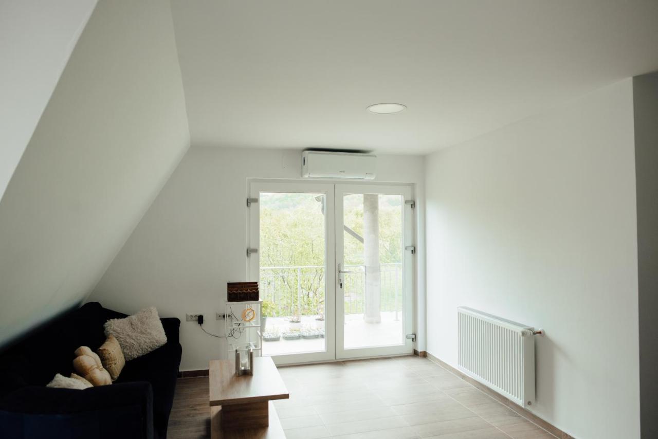 Autentic Adorabil Apartment Albestii Paminteni Eksteriør billede