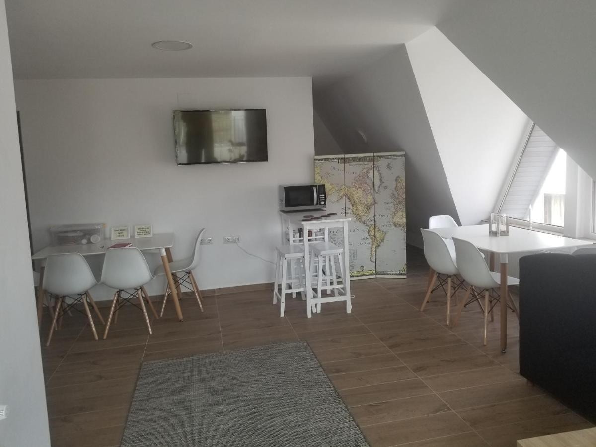 Autentic Adorabil Apartment Albestii Paminteni Eksteriør billede