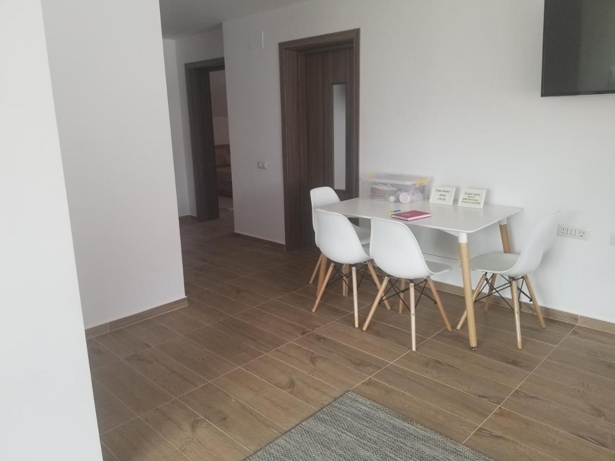 Autentic Adorabil Apartment Albestii Paminteni Eksteriør billede